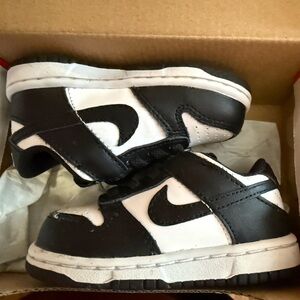 Nike Kids Black and White Sneakers